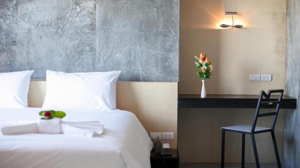 B2 South Pattaya Premier Hotel Экстерьер фото