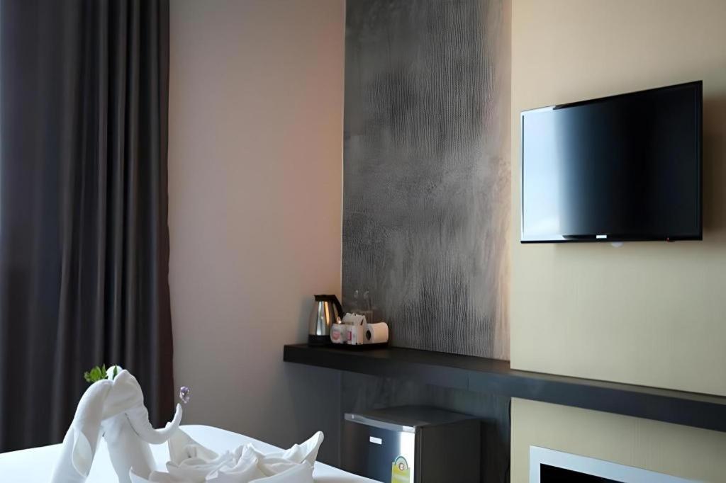 B2 South Pattaya Premier Hotel Экстерьер фото