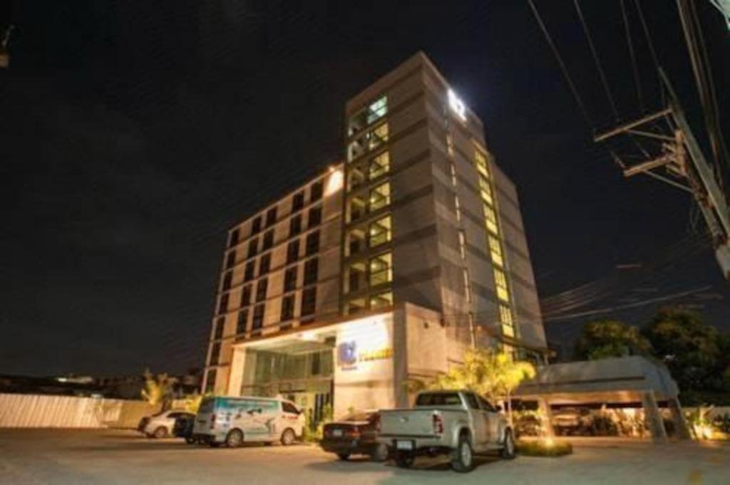 B2 South Pattaya Premier Hotel Экстерьер фото