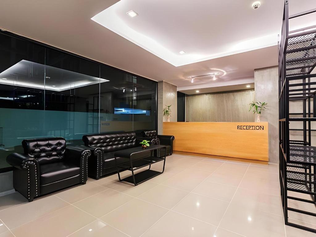 B2 South Pattaya Premier Hotel Экстерьер фото