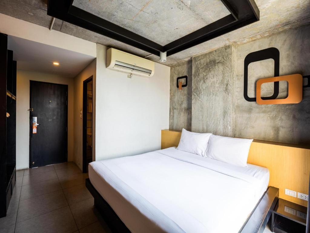 B2 South Pattaya Premier Hotel Экстерьер фото