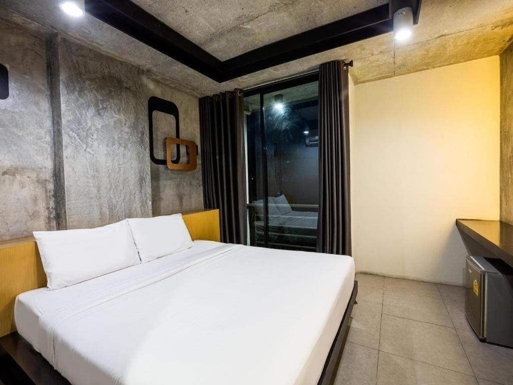 B2 South Pattaya Premier Hotel Экстерьер фото